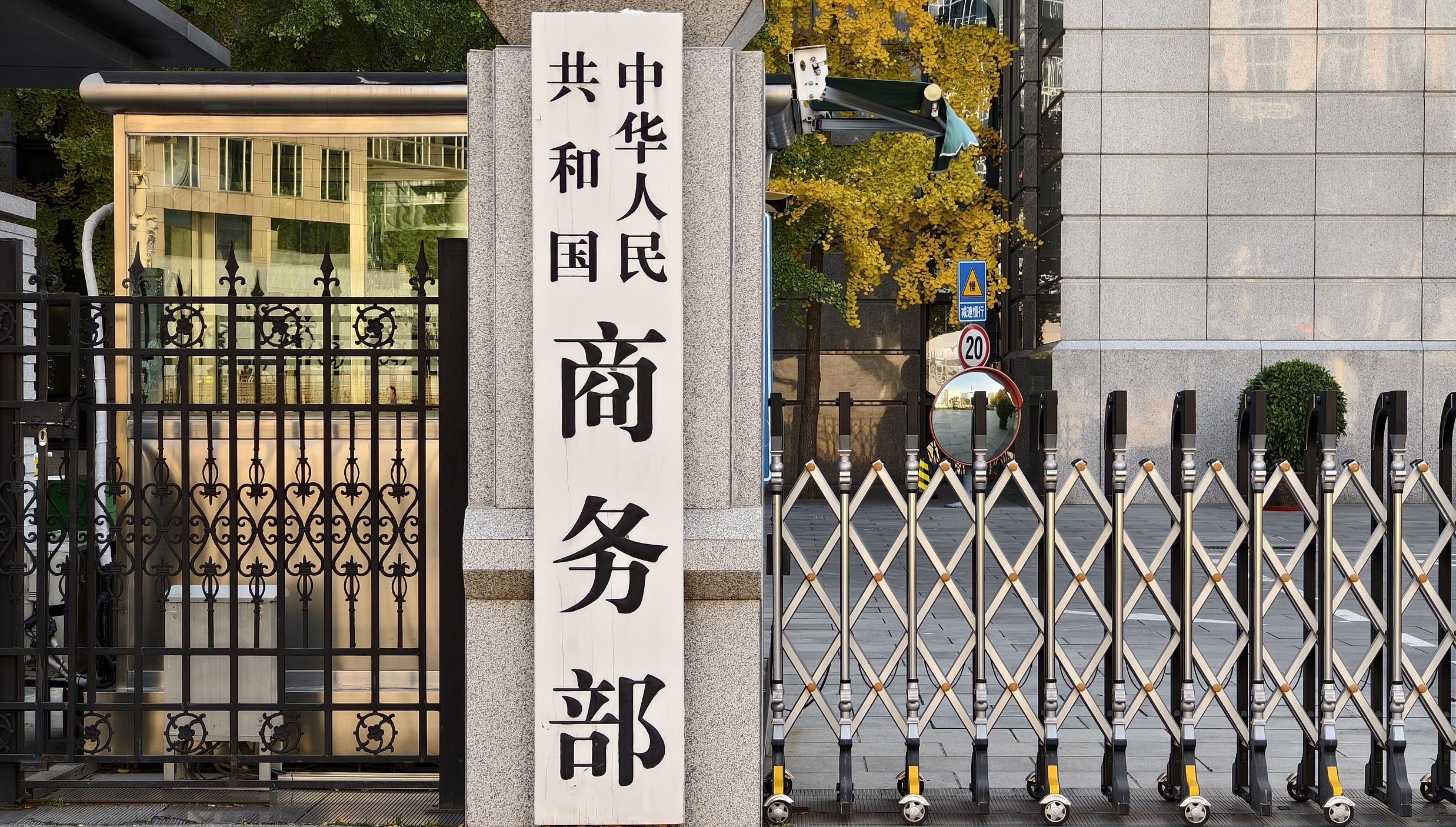 上海爷叔现身被大量股民围观