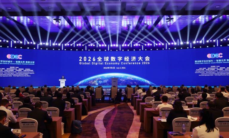 美国水蝮蛇窃密设备伪装成键盘