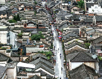 按一个中国原则依法管控台岛
